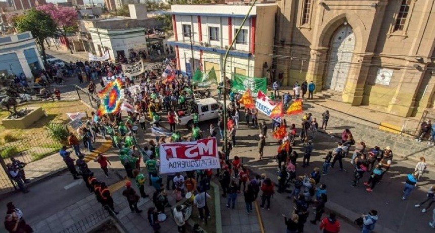 El  FUSSI concentró su reclamo frente a la Legislatura en contra de la reforma del Estado