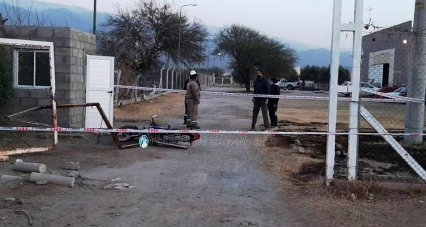 En el Pantanillo: motociclista chocó contra un portón y terminó herido
