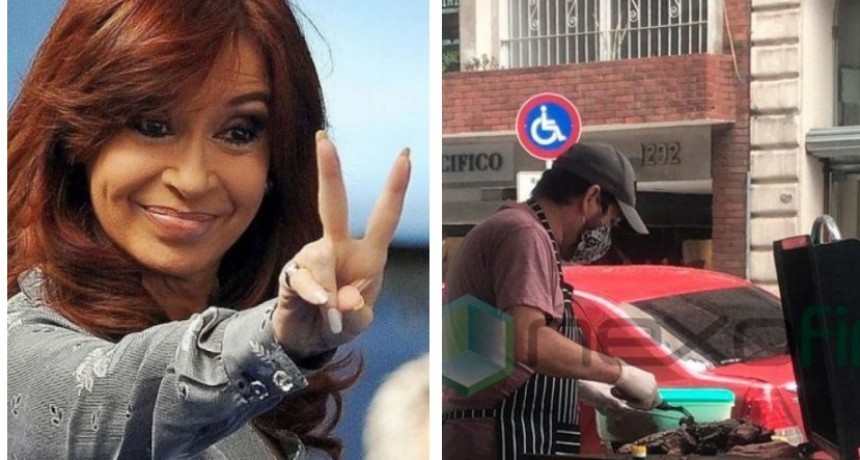 Choripanes frente a la casa de Cristina Kirchner: un puesto se instaló en pleno Recoleta