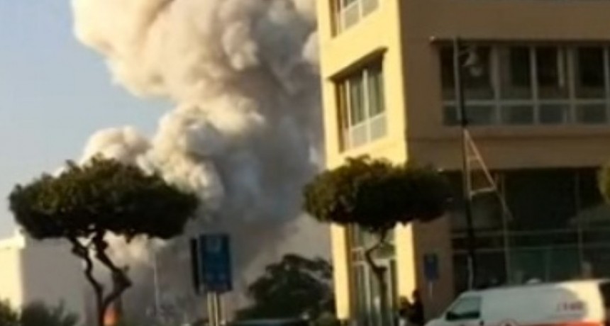  VIDEO: Nuevas imágenes muestran la potencia de la explosión en el puerto de Beirut 