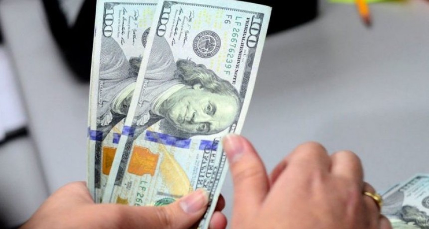  Banco Central: analizan eliminar la compra legal de 200 dólares por mes