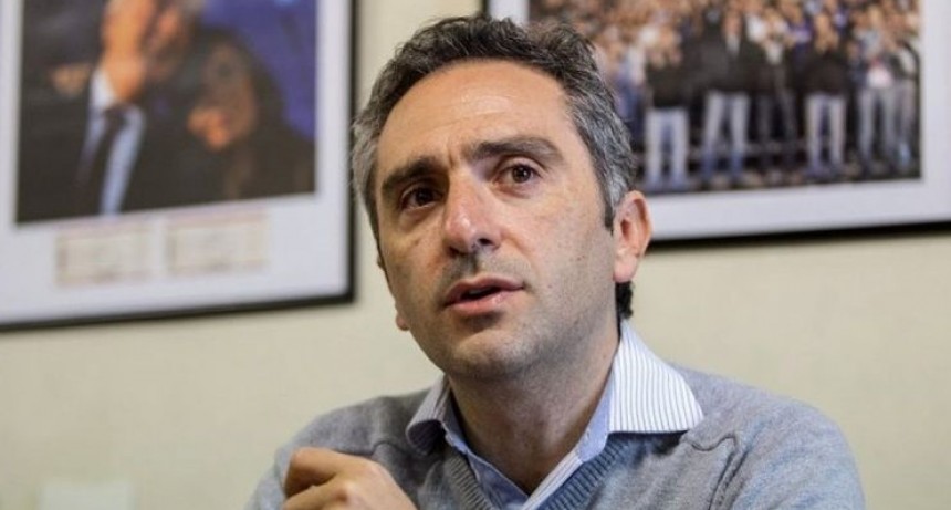 Provincia: denuncian que Larroque compró módulos alimentarios con casi 300% de sobreprecio