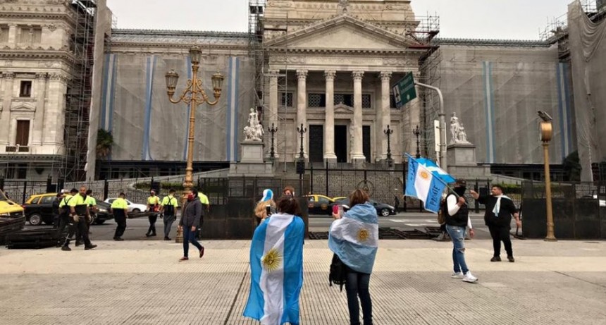 26A: comenzó el acampe frente al Congreso contra la reforma judicial
