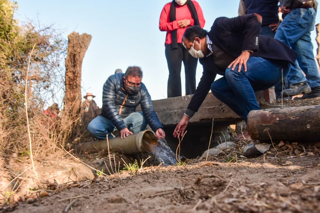 Inauguran pozo de riego con energía solar en Santa María