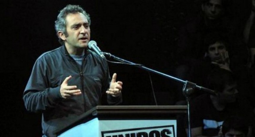 Larroque: "No creo que Macri deba irse ya, pero deben cambiar las pol&iacute;ticas"