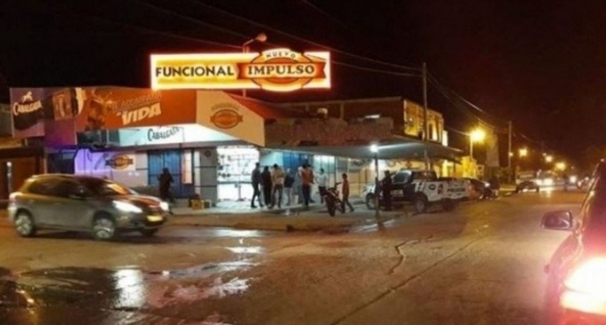 Muri&oacute; un adolescente en un intento de saqueo