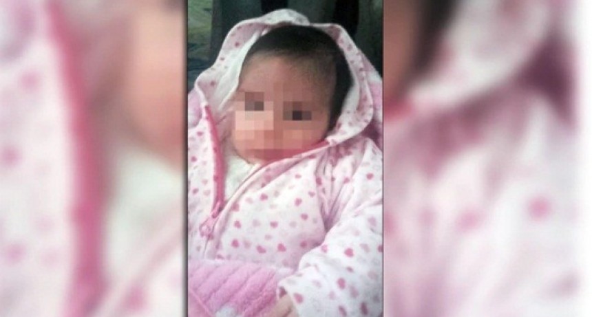 Dos polic&iacute;as le salvaron la vida a una beba de un mes que hab&iacute;a dejado de respirar