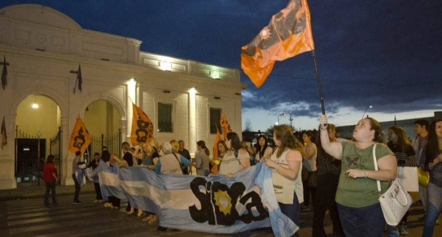Se dict&oacute; la conciliaci&oacute;n obligatoria a los docentes del sistema educativo de la Capital 