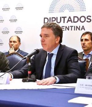 El Gobierno proyecta inflaci&oacute;n anual del 23% y d&oacute;lar a $42 para 2019