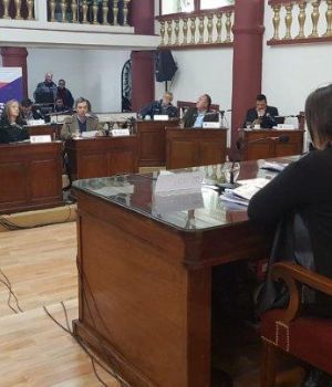 Medida ejemplar: concejales cobrar&aacute;n s&oacute;lo si van a trabajar