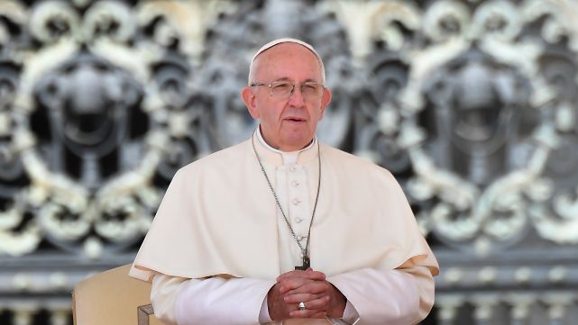 Papa Francisco: "Frente al esc&aacute;ndalo, silencio y oraci&oacute;n"