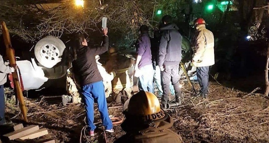 Trágico vuelco se cobró la vida de una mujer