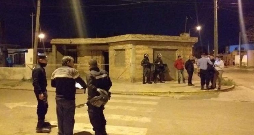 Septuagenario asesinó a una mujer y luego se disparó en la cabeza