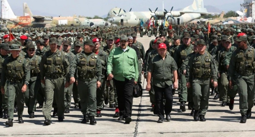 Tensión entre Venezuela y Colombia: el régimen de Nicolás Maduro desplegará 150.000 militares en la frontera