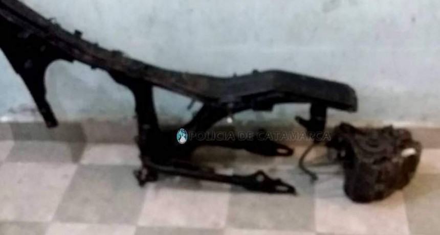 En un taller de Valle Viejo, secuestran motopartes de dudosa procedencia