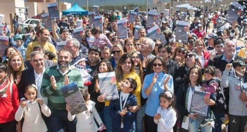 Corpacci en Valle Chico: Aún en la situación difícil que estamos, construimos más viviendas con fondos provinciales
