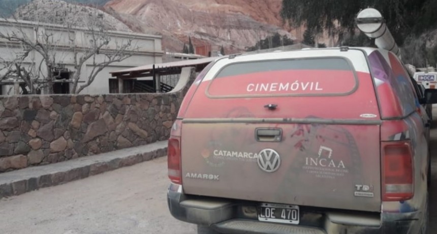 El Cine Móvil cruzó la frontera y llegó a Bolivia