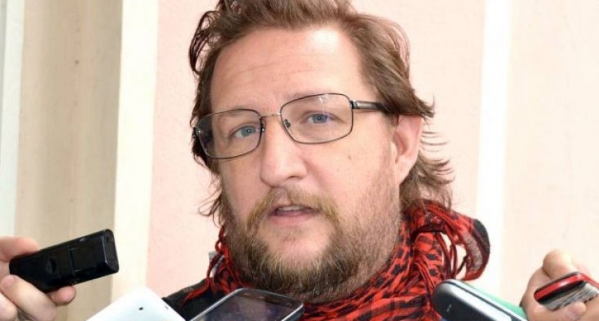 Que los alumnos aprendan a luchar es más importante que saber la raíz cuadrada, dijo el líder de los docentes en Chubut