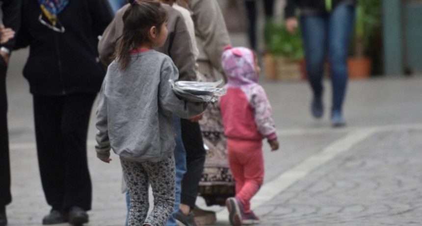 La pobreza aumentó 8,1 puntos en un año y alcanzó el 35,4% en el primer semestre de 2019