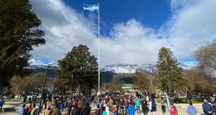 El intendente de El Bolsón advirtió que las tierras tomadas se revenden por las redes sociales