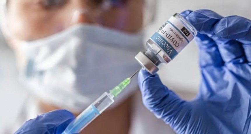 Suspendieron los ensayos de la vacuna de Oxford que va a producirse en Argentina