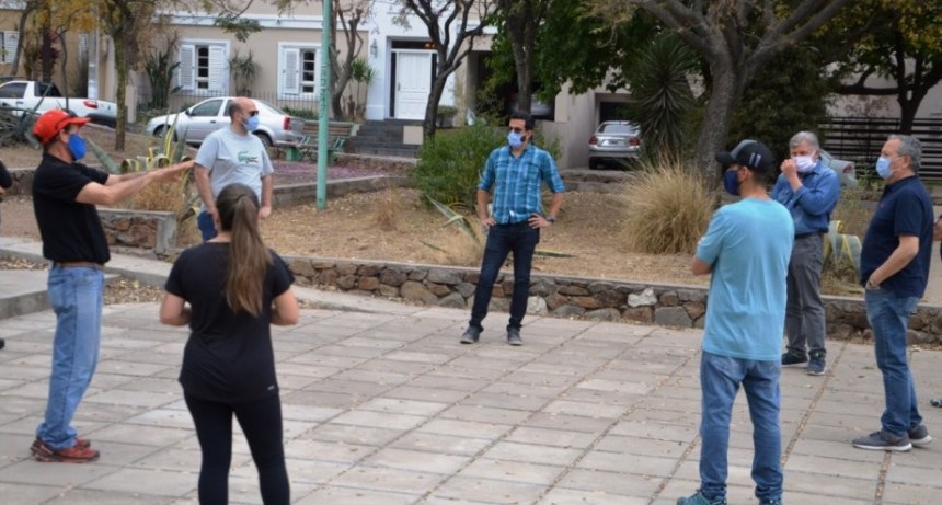Reunión con vecinos de la zona oeste por los cortes de agua