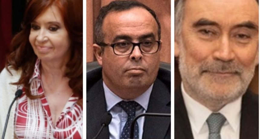 Cristina Kirchner convocó a sesión para remover jueces  y continuar con votación online
