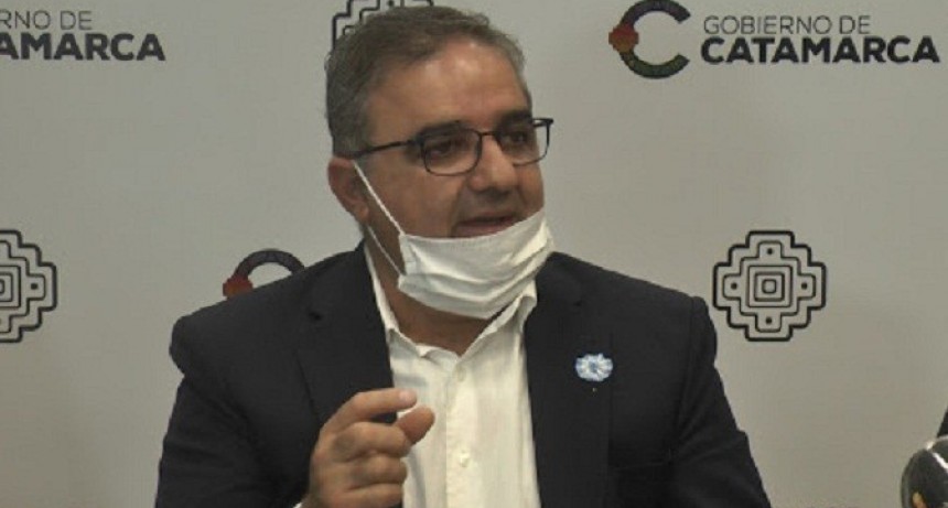 Docentes se cruzaron con el Gobernador y le exigieron la 