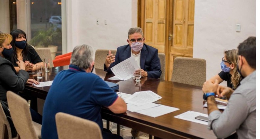 Personal de Salud acordó un incremento salarial del 21%