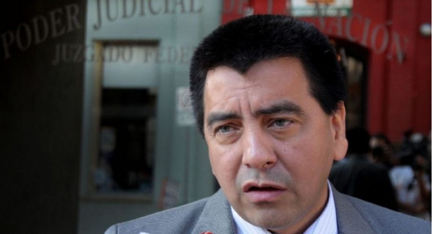 GORDILLO: no descarta extender el ciclo lectivo una semana más