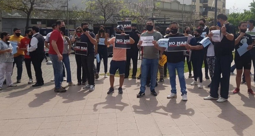 Propietarios y empleados de Bares se movilizaron solicitando la extensión horaria