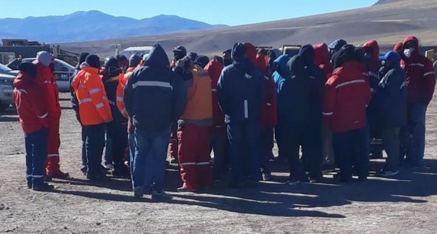 Trabajadores mineros ya fueron trasladados a la ciudad