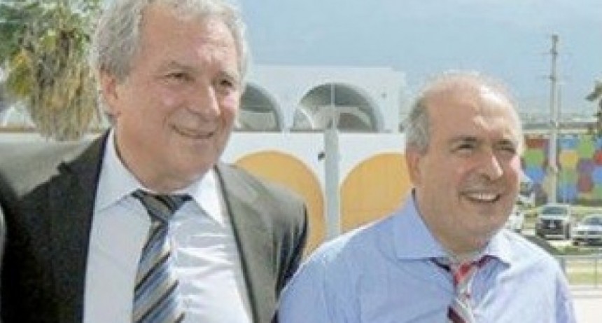 Dusso: Salen carpetazos 