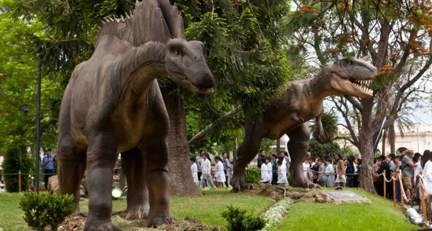 La Plaza se convirti&oacute; en un Parque Jur&aacute;sico
