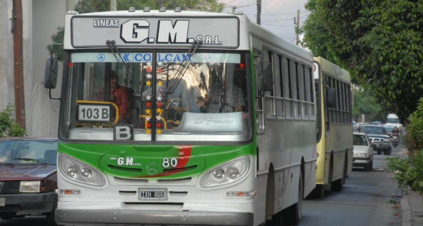 Con la misma modalidad, contin&uacute;a el paro de colectivos