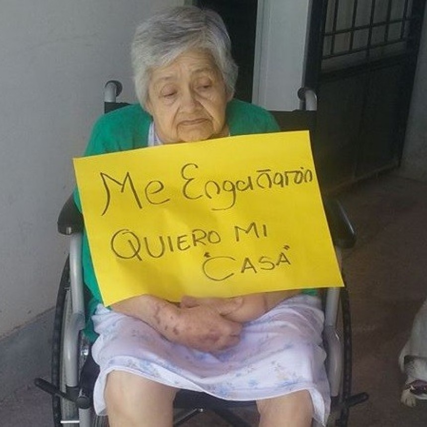 A Mercedes le ROBARON  la casa y la dejaron en la Calle