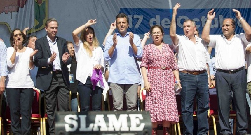 Luc&iacute;a en Tucum&aacute;n por el D&iacute;a de la Lealtad 