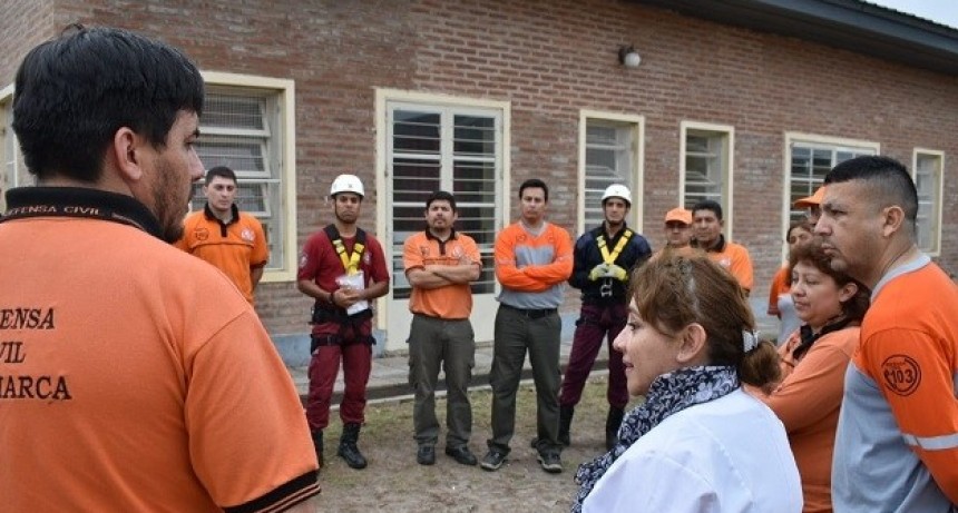 Realizaron simulacro de evacuaci&oacute;n en escuela del norte de la Capital