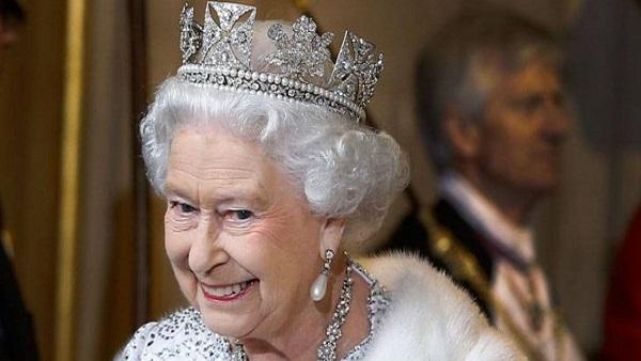 Se le fue la mano: el ins&oacute;lito secreto de la reina Isabel