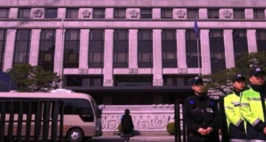 Un medico se confundió de paciente, y le practicó un aborto a la mujer equivocada