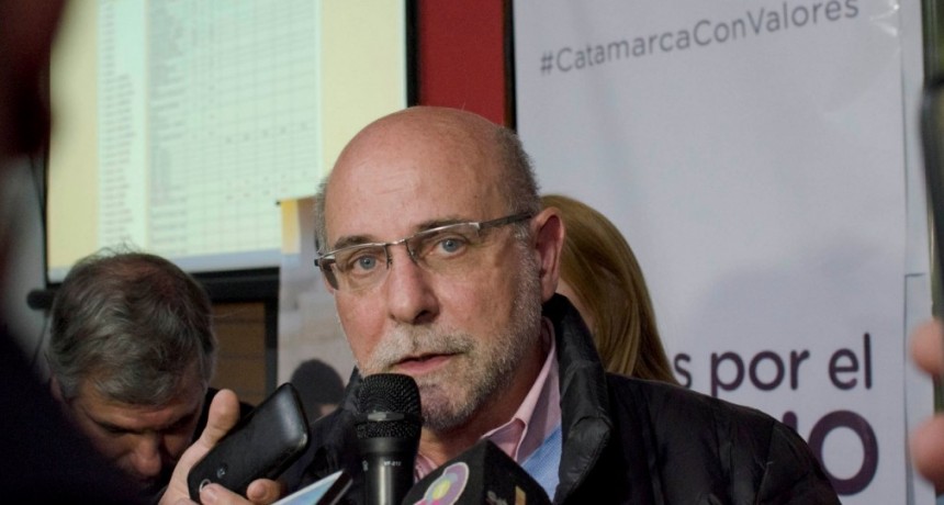 Fama propone medidas para precarizados municipales si es elegido Intendente por capital