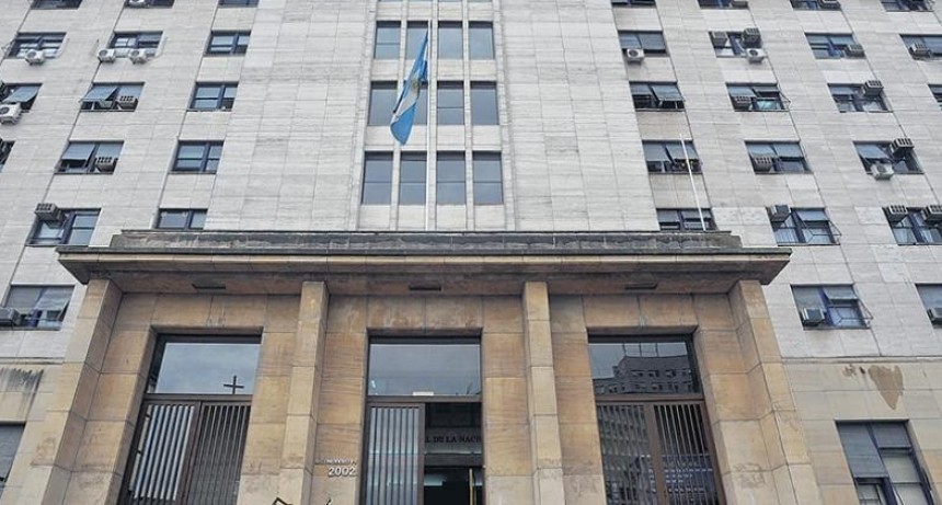 Investigan pedidos de informes a Migraciones sobre salidas del país de jueces