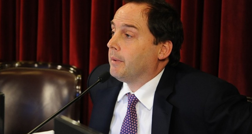 Dalmacio Mera: Pedido de informe a NACIÓN sobre la plaga de langostas que ingresó al país desde Paraguay