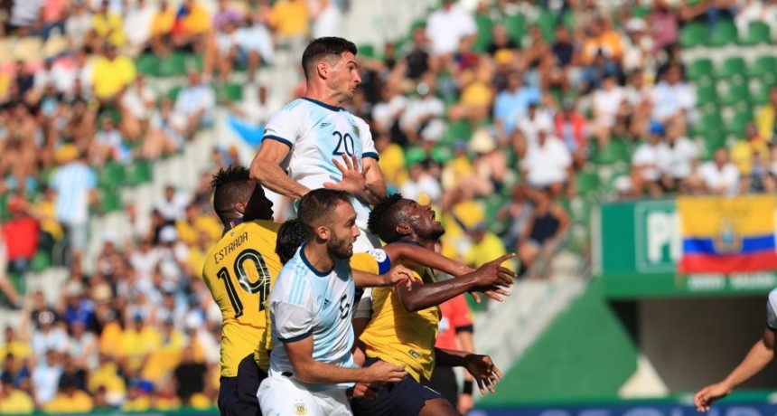 Aplastante goleada de Argentina a Ecuador por 6-1 en el último amistoso de su gira por Europa