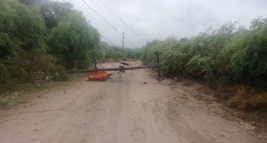 La lluvia afectó el servicio eléctrico en la provincia