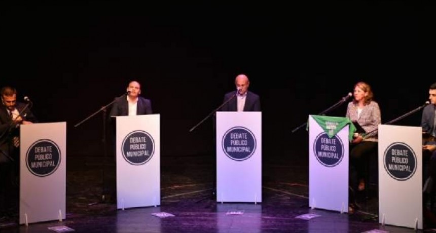 Inició el debate de los candidatos a intendentes de la Capital