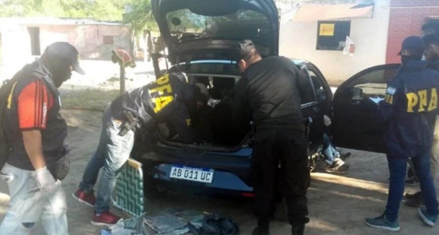 Un gendarme con licencia psiquiátrica encabezaba una banda de narcos