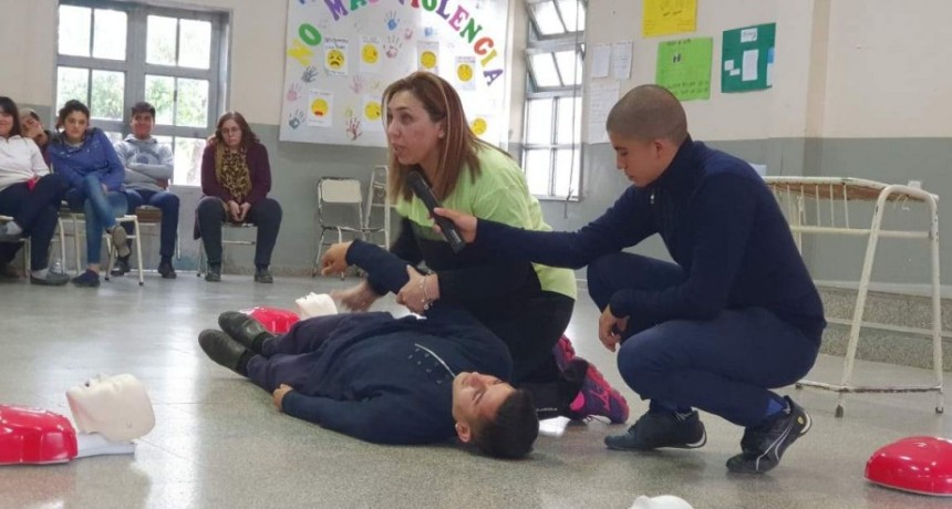 Capacitación de RCP en Santa Rosa y El Alto