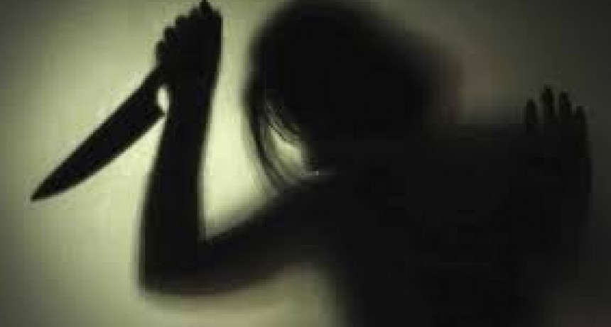 En una discusión , un hombre fue apuñalado en el pulmón por su pareja