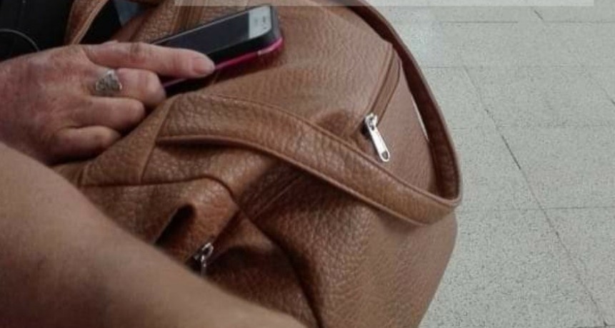 Los abuelos sí usan celulares: denuncian mala atención en ANSES Catamarca a través de Facebook